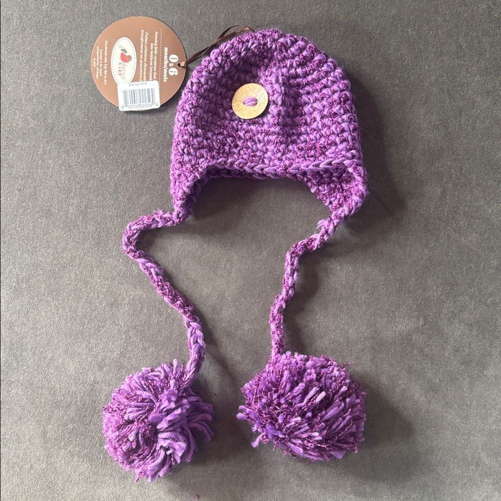Daisy Baby Infant Girls Amethyst Hat Beanie with Pompoms Size 0-6 months NEW